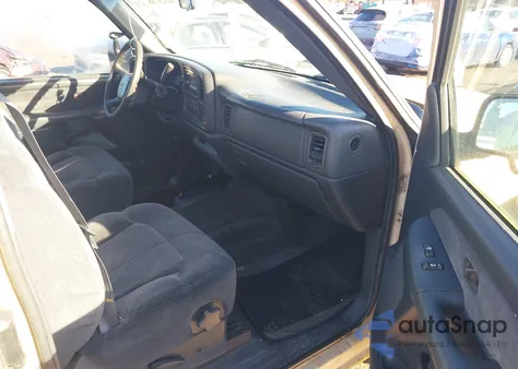 2000 Chevrolet Silverado 1500 z USA, uszkodzony, nr VIN 1GCEK19T7YZ340384